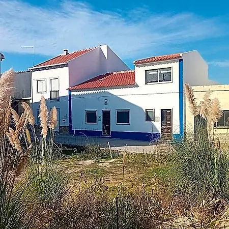 ホテル Near The Peniche - Casa Dos Avos アトウギア・ダ・バレイア