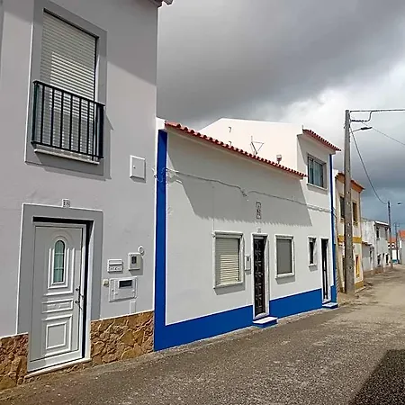 ホテル Near The Peniche - Casa Dos Avos 4*